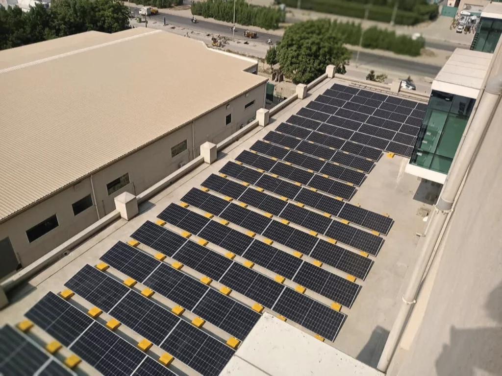 Solar panels 185kW installed at an Energy Company Karachi